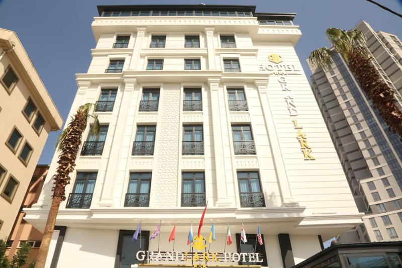 Otel Grand Lark Istanbul Bagian luar foto