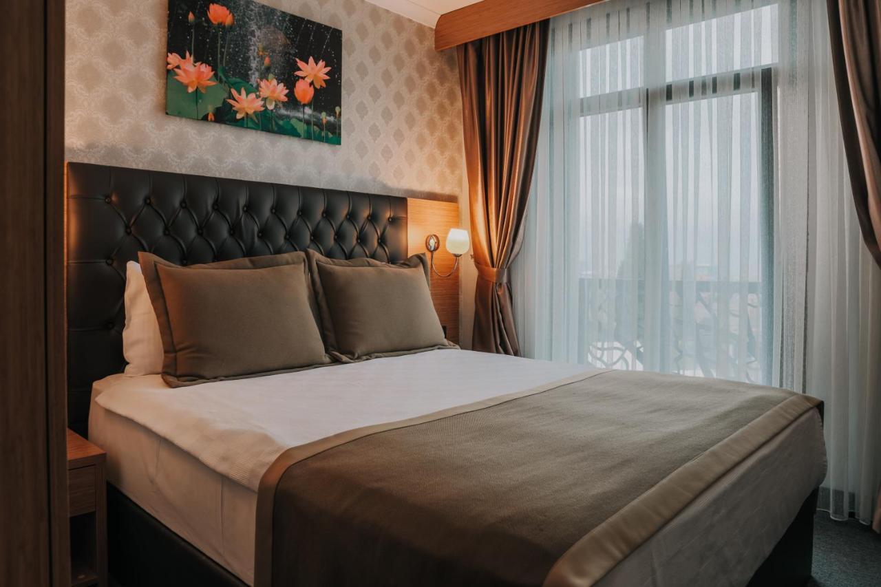 Otel Grand Lark Istanbul Bagian luar foto