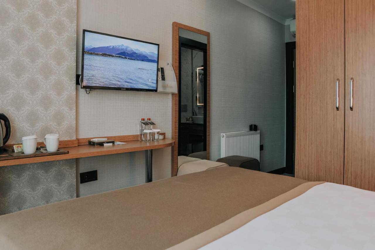 Otel Grand Lark Istanbul Bagian luar foto